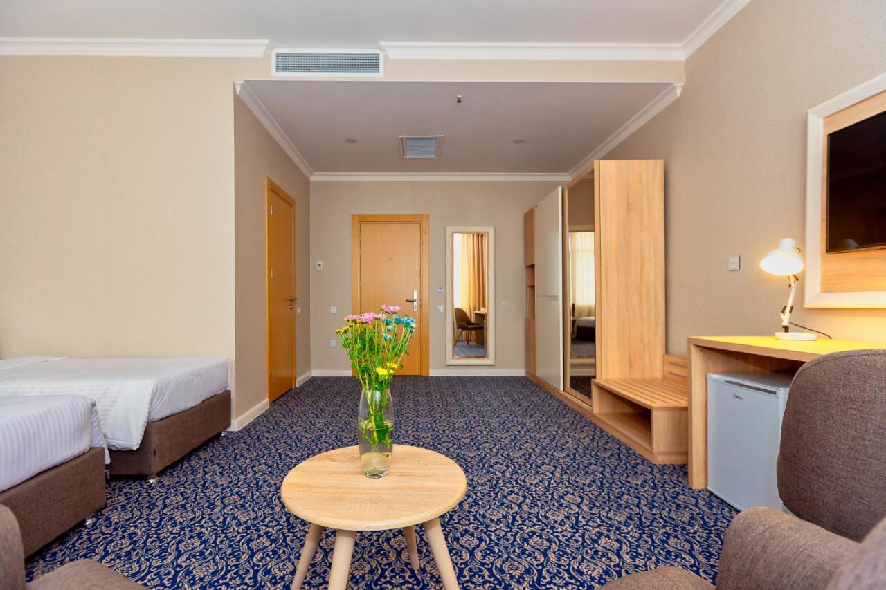 Golden City Hotel บากู ภายนอก รูปภาพ