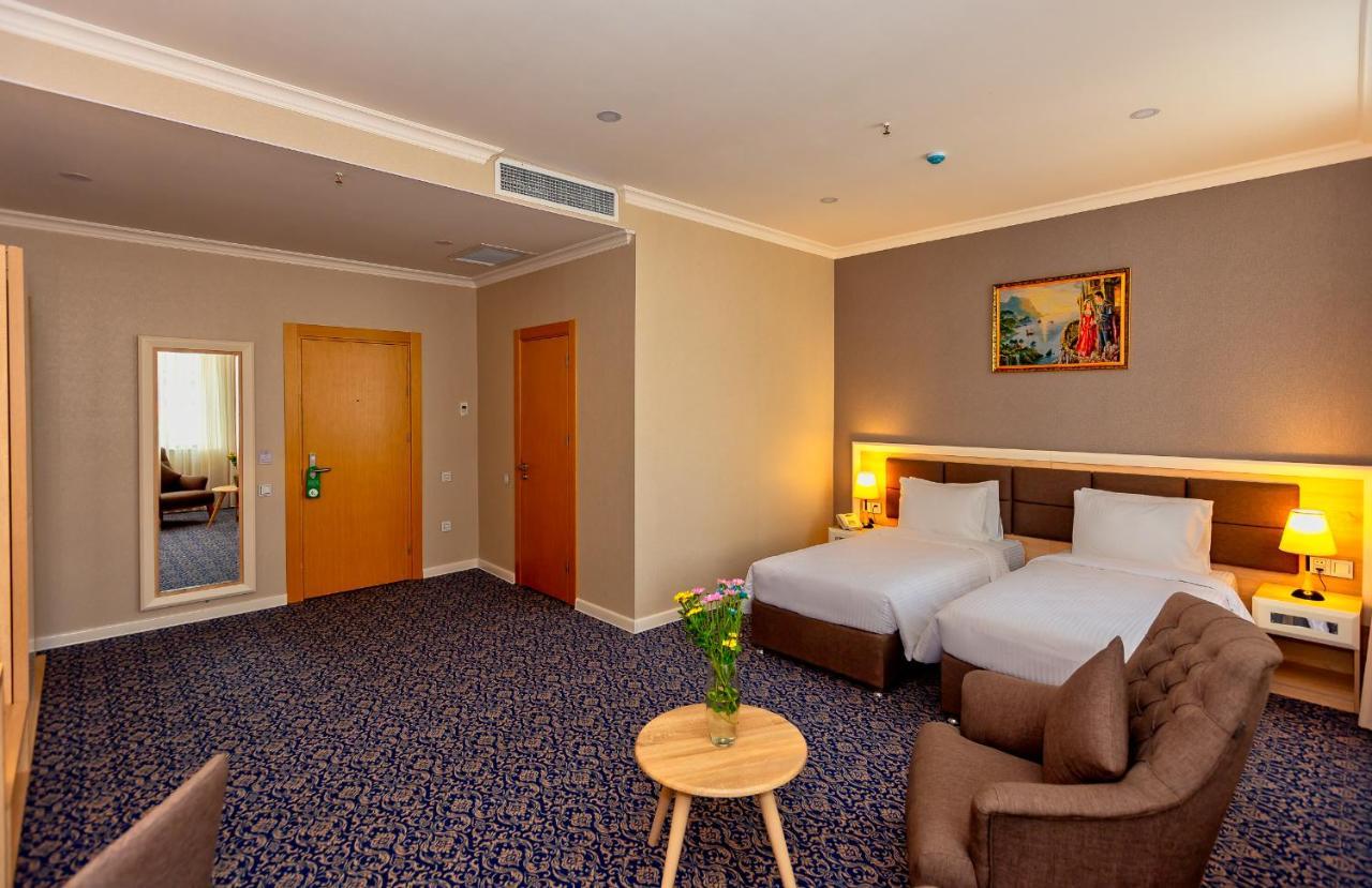 Golden City Hotel บากู ภายนอก รูปภาพ