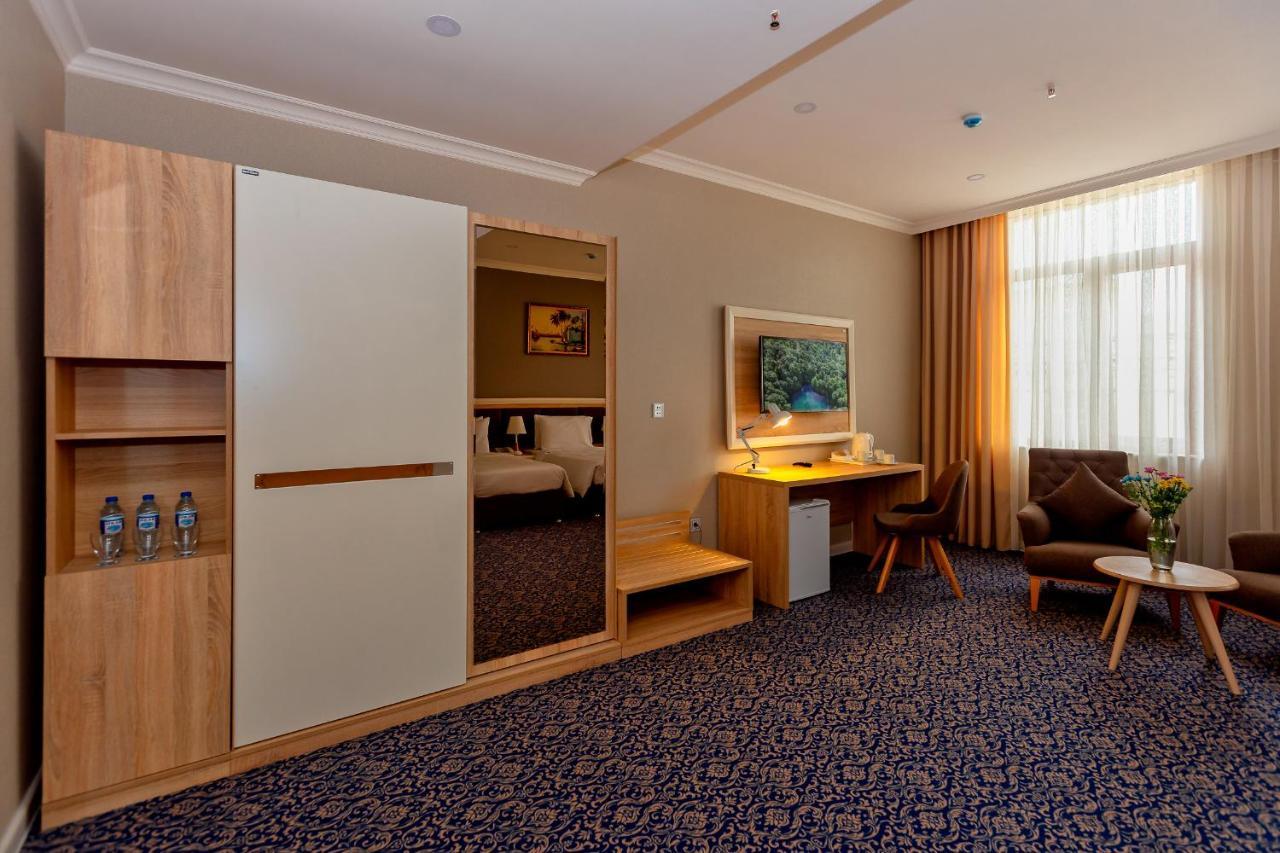 Golden City Hotel บากู ภายนอก รูปภาพ