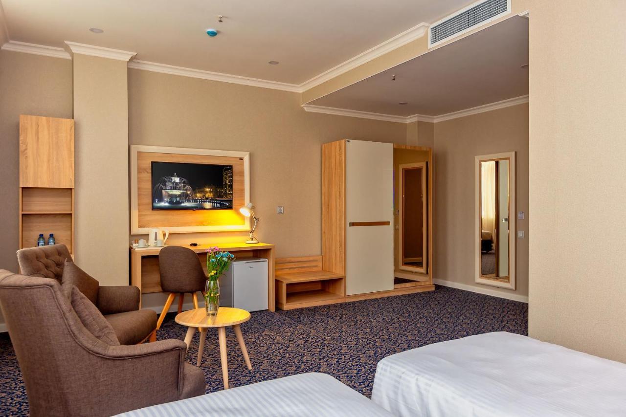 Golden City Hotel บากู ภายนอก รูปภาพ