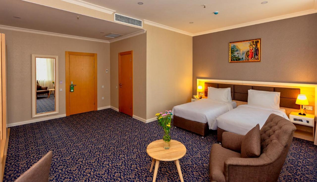 Golden City Hotel บากู ภายนอก รูปภาพ
